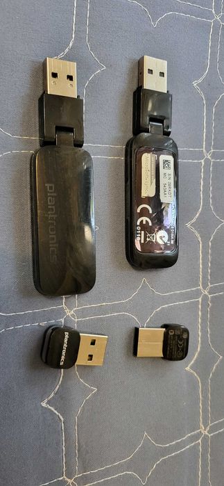 Plantronics BT300 Dongle si Plantronics D100A-M Dongle