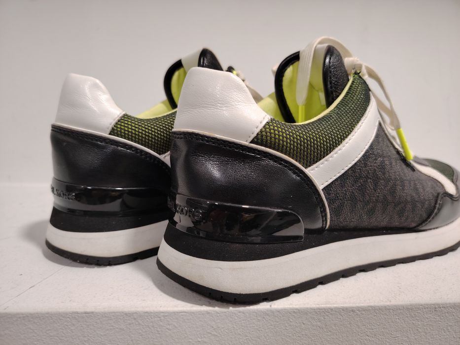 Michael Kors кецове