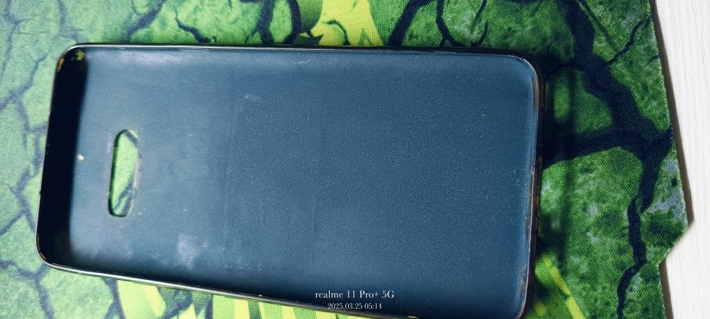 Продаю смартфон LG V50s