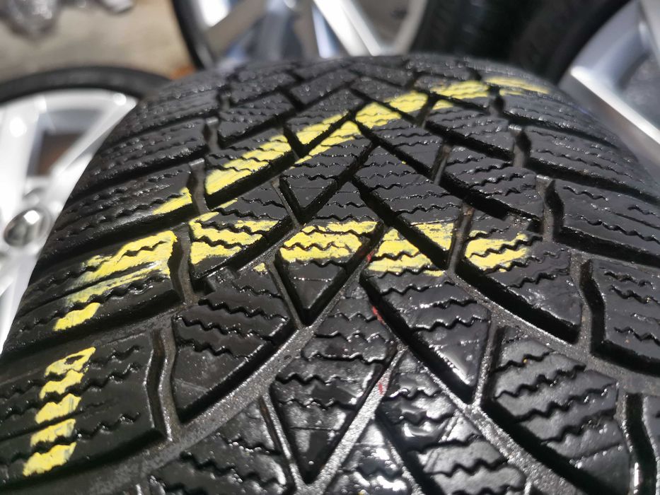 Jante Originale Vw Golf 7 / 8 GTE / GTD R17 cu anvelope de iarna