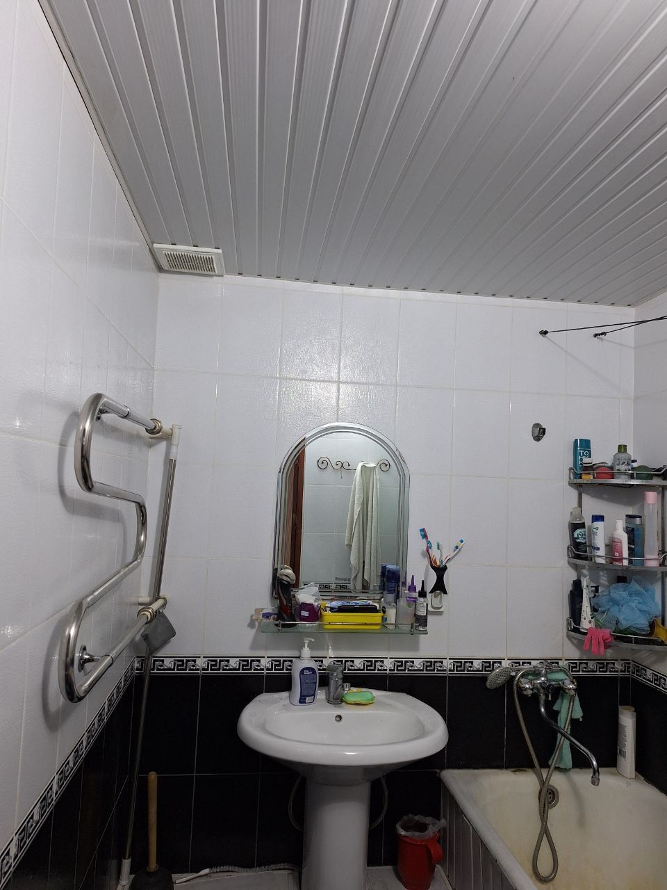 Продается 3ком квартира.Карасу 2
