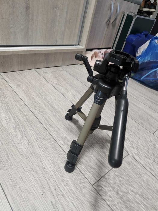 trepied aparat foto
