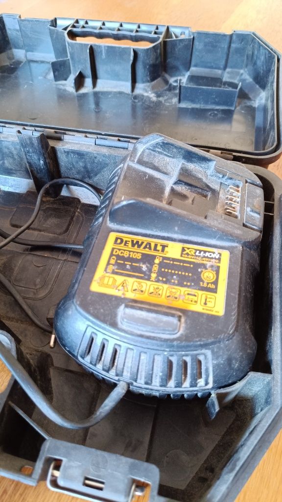 Гаиковерт DeWalt DCF 830