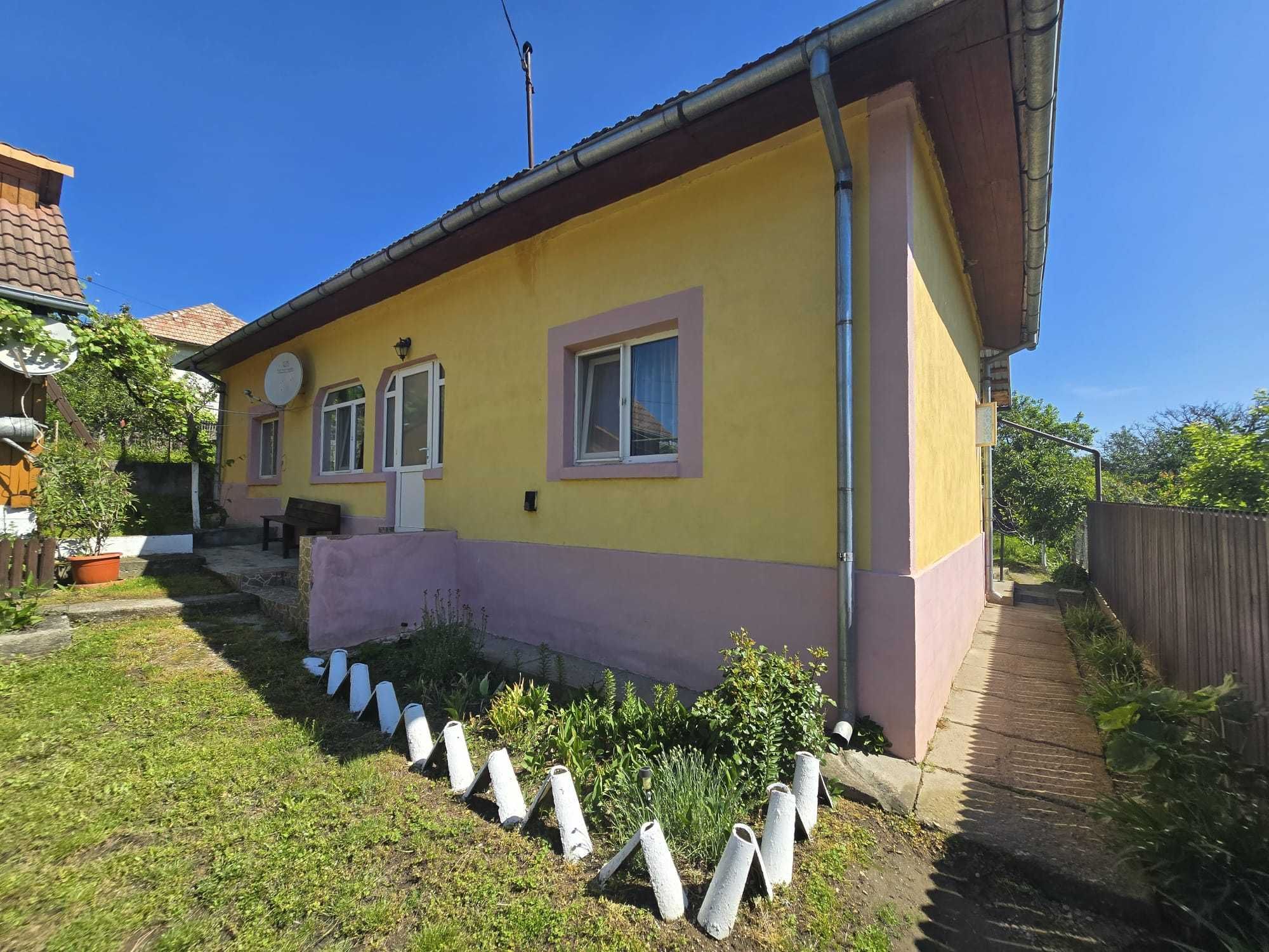 Locuinta de vacanta sau de locuit intr-o zona pitoreasca din Valcea