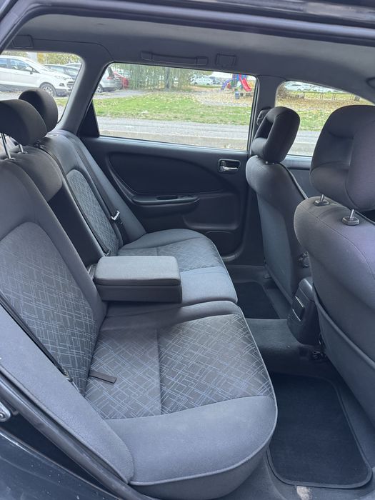 Toyota Avensis 2.0 TDI - Запазен автомобил