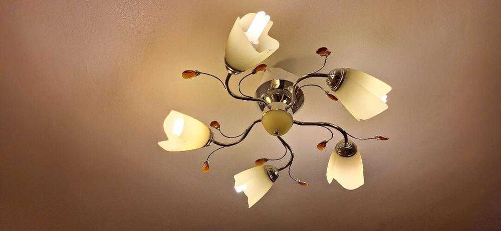 Vand candelabru/lustra