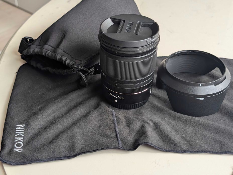 обектив Nikon NIKKOR Z 24-70mm f/4 S
