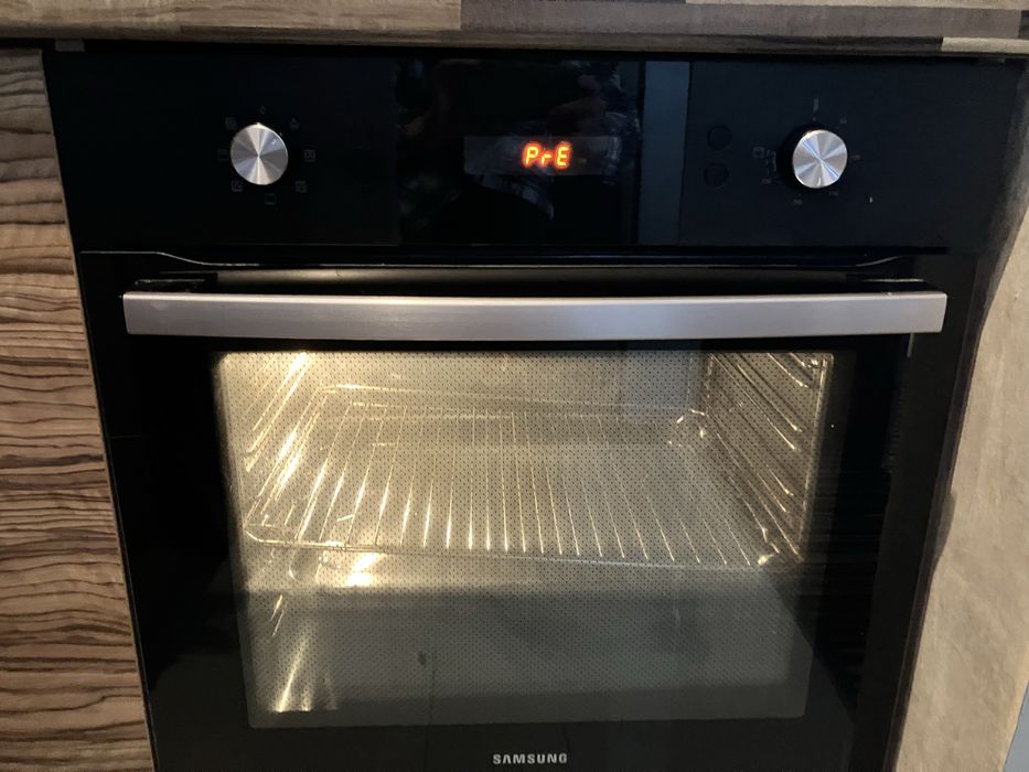 Работеща фурна за вграждане samsung