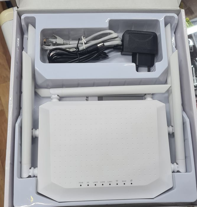 Роутер 4G новый.