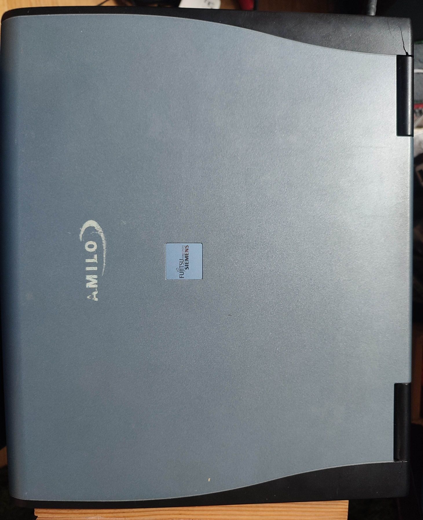 Laptop Fujitsu pentium 3-900mhz