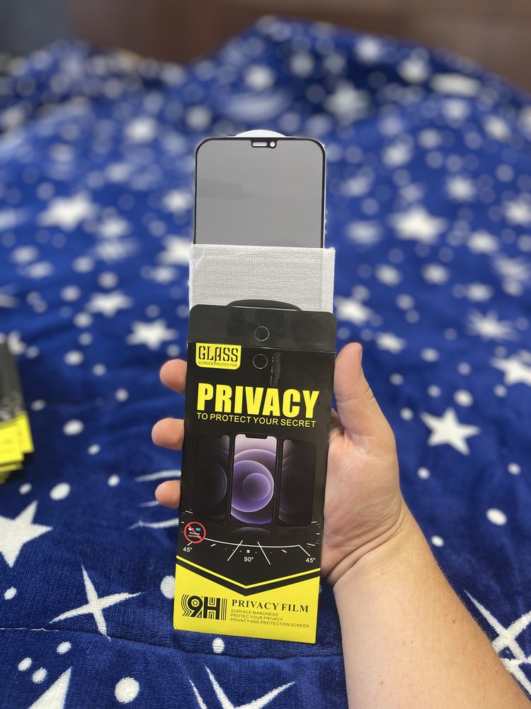 Folie Privacy Glass iPhone 15/16 Pro/Max – Protecție 9H la 25 Lei