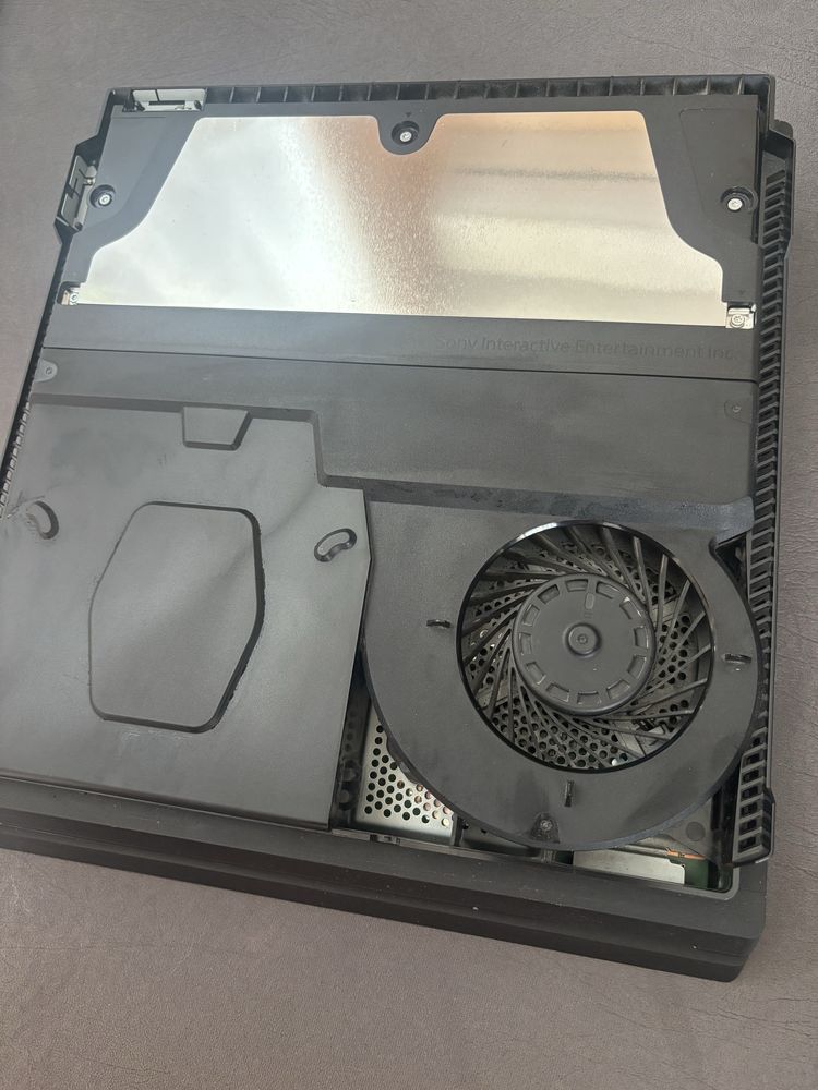 Отлично състояние PlayStation 4 PRO