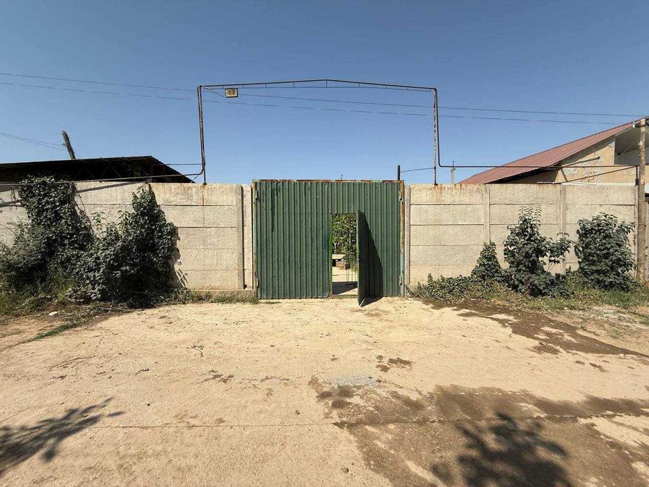 СРОЧНО! Продаётся земельный участок 11 соток с помещением