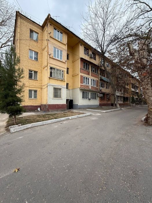 Юнусабад. 2/4/4. Ботанический сад.