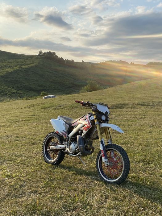 Cross Honda hm50 derapage