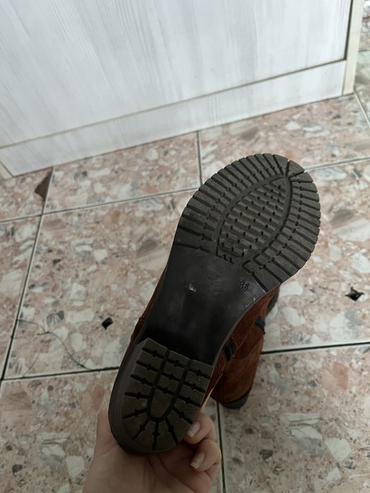 Дамски боти размер 36