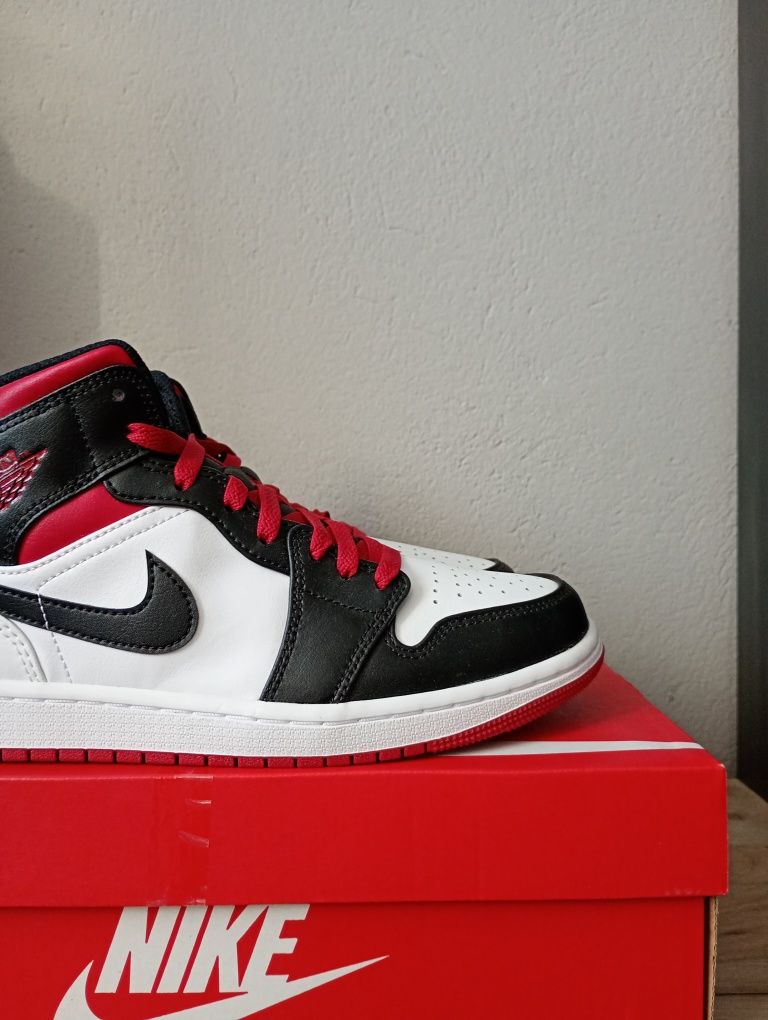 Jordan 1 mid pantofi