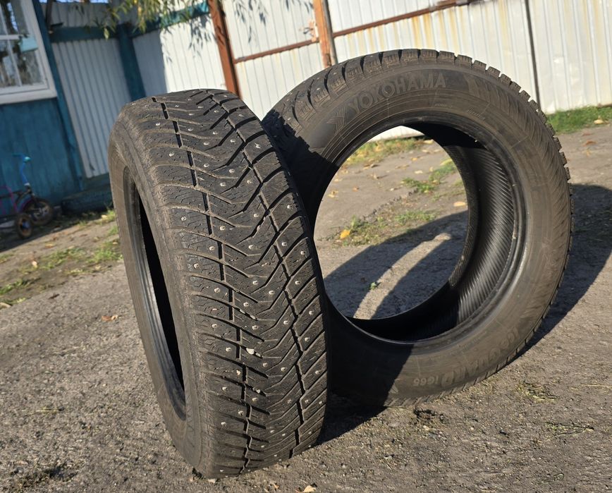 Шины комплект Yokohama 215 /60/R16 в отличном состоянии