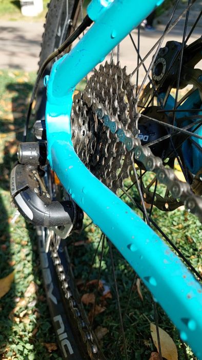 Bicicleta MTB  Scott, schimbătoare și frâne  Shimano