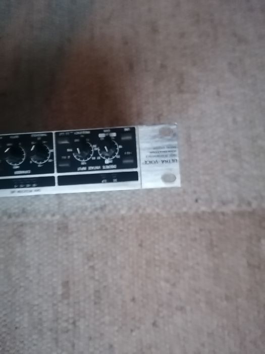 Compresor limiter behringer