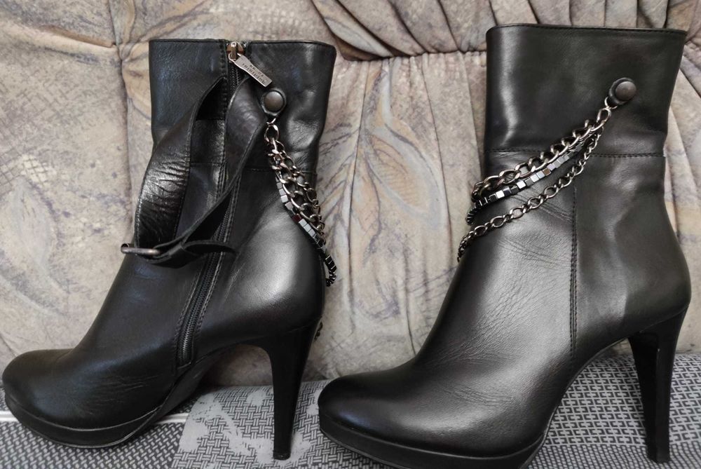 Cizme scurte cu toc piele naturala negre nr 38 Baldinini Italia