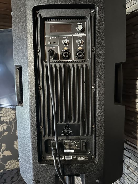 Vand boxe behringer DR 115 DSP