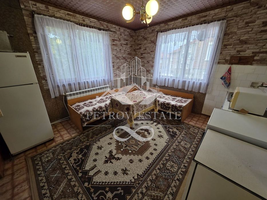 Къща в Пазарджик, област-гр.Батак площ 242 цена 81999