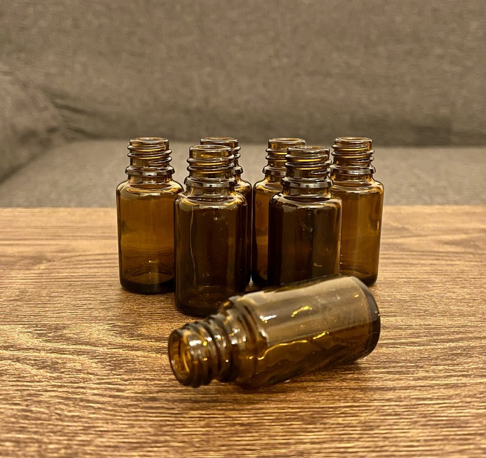 Recipiente aromaterapie din sticla bruna