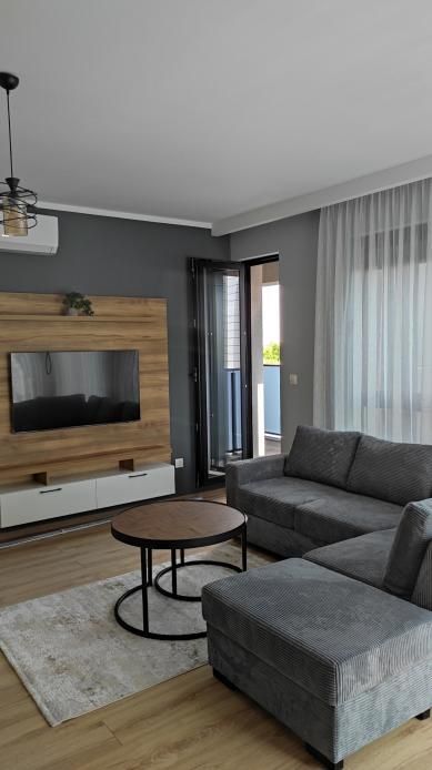 Дава се под наем Двустаен апартамент в Пловдив, Каменица 1 - 68 кв.м за 459 € - Снимка #1