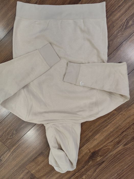 Нов суичър на Найк,с етикети.