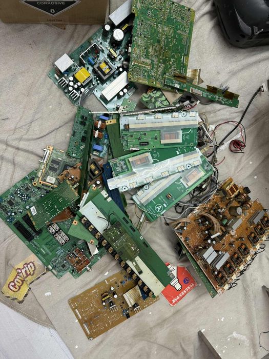 Платки за телевизори свалени от нови модели