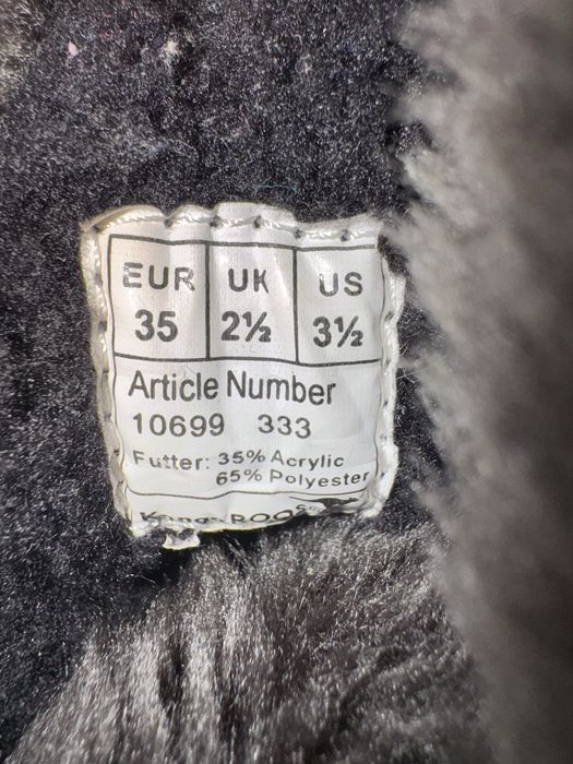 Vand doua perchi de cizme