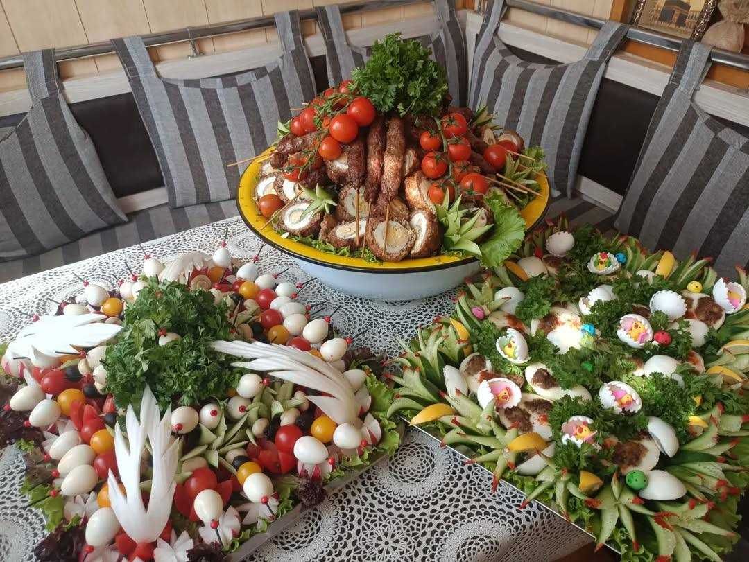 Qovurdoq Shashlik Yufqa Assorti Kievskiy Kotlet Shirinlik va Assorti