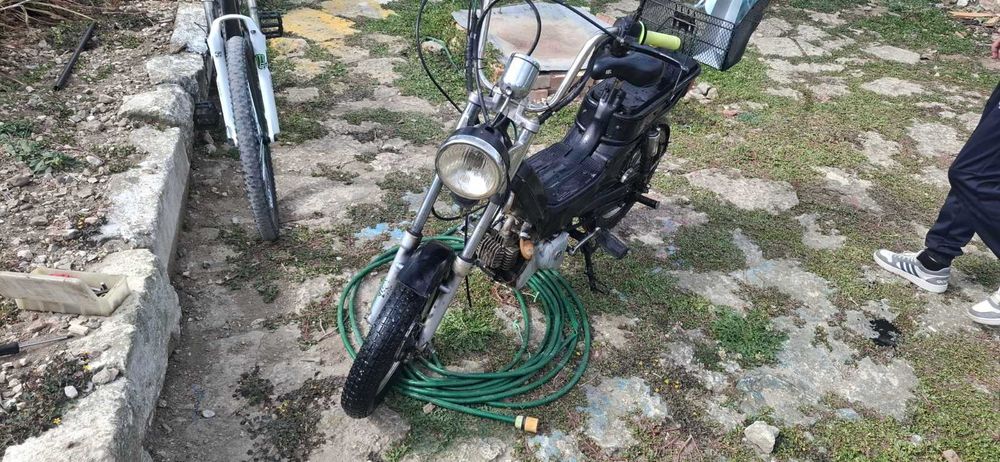 Продавам мотопед