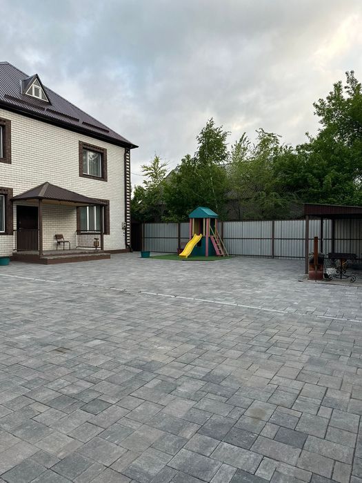 Сдам коттедж посуточно