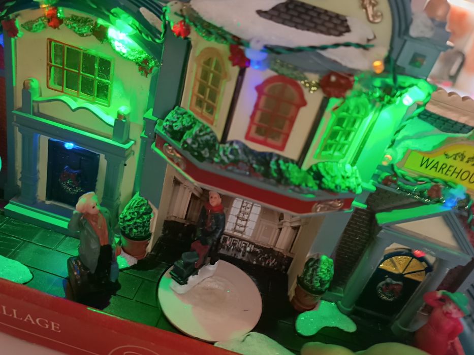 Нова светеща коледна украса .Различни модели.