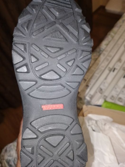 Зимни маратонки Adidas 36н.-37н. Нови