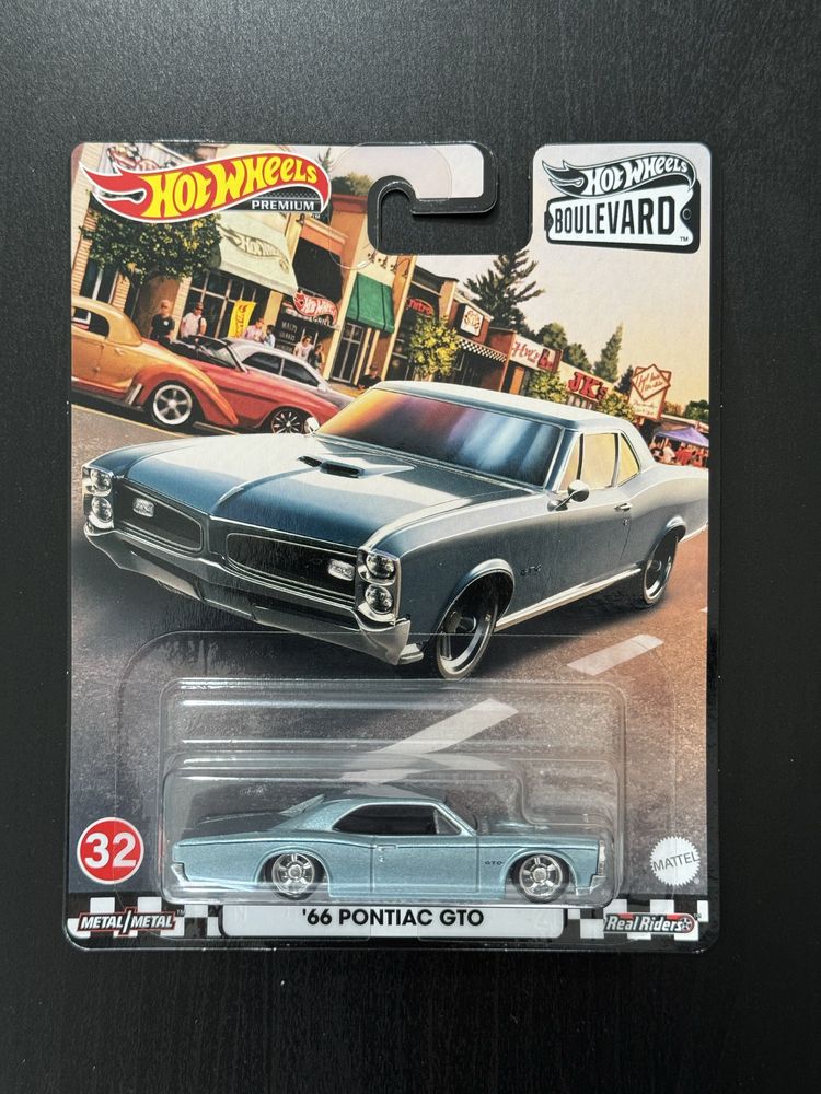 Hot Wheels Premium ‘66 Pontiac GTO