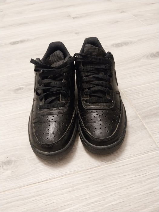 adidași nike, negru, nr 40, în stare foarte