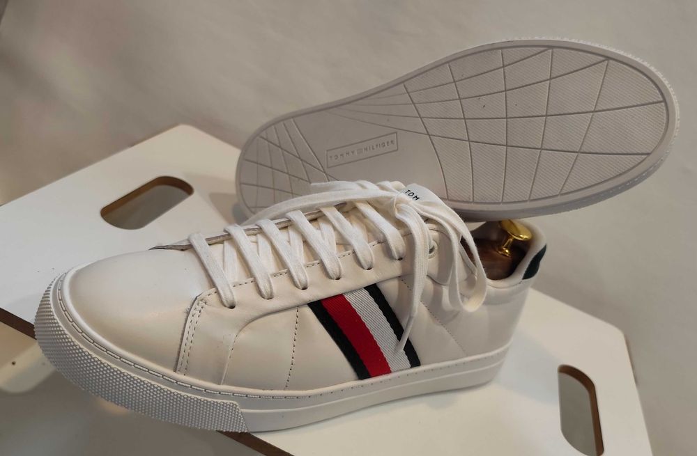 Pantofi sport casual 41 premium Tommy Hilfiger piele naturala moale