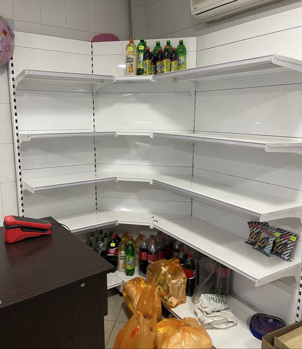 Стеллаж торговый угловой