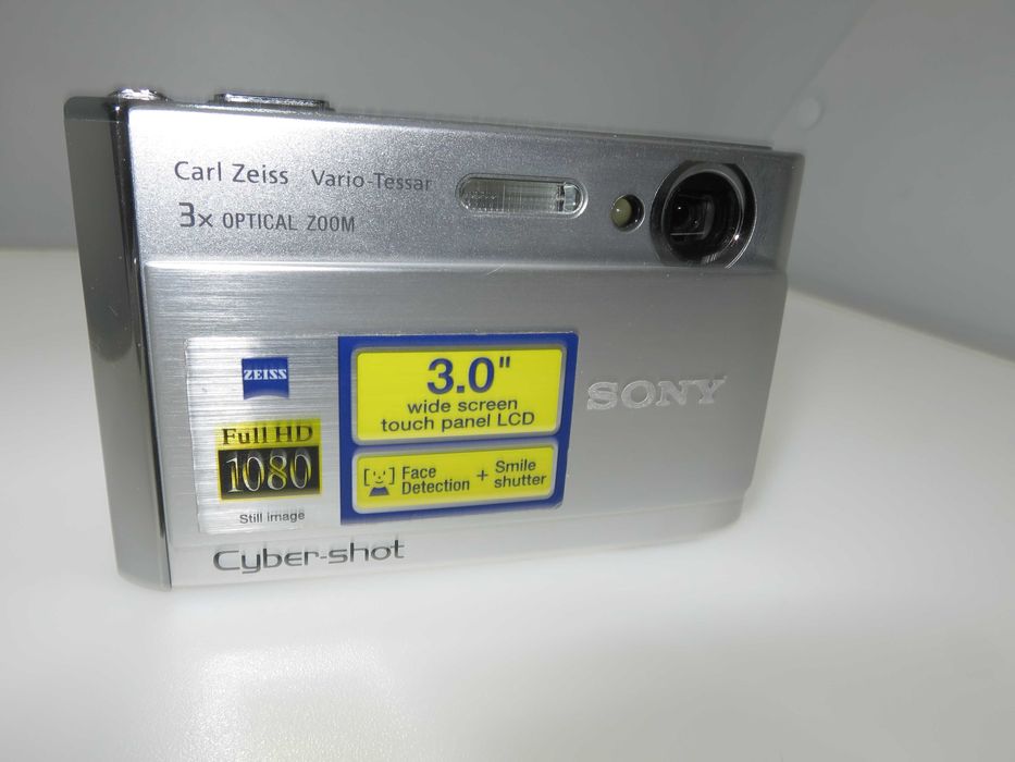 Sony CyberShot T70 ултр компактен супер тънък цифров фотоапарат камера
