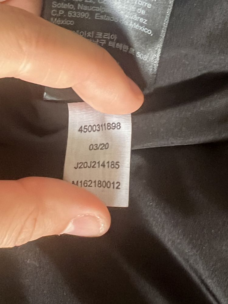 Продам черную кожаную косуху Calvin Klein