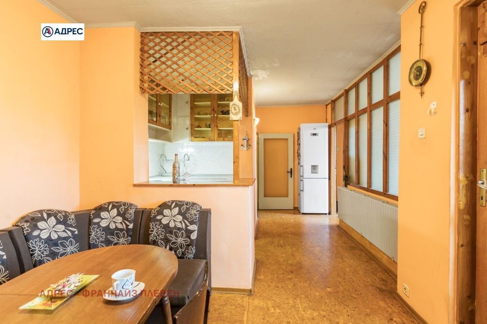 3-стаен в Плевен-9-ти квартал площ 72 цена 92000