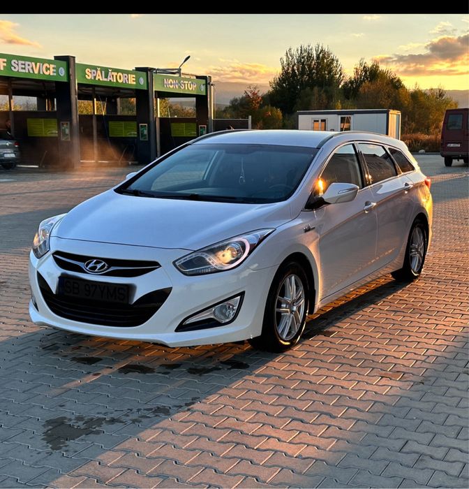 Hyundai i40 Blue