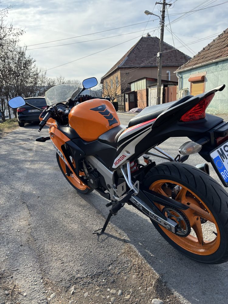 Honda cbr 125 2015
