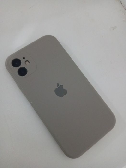 Продам аифон 11 в хорошем состоянии