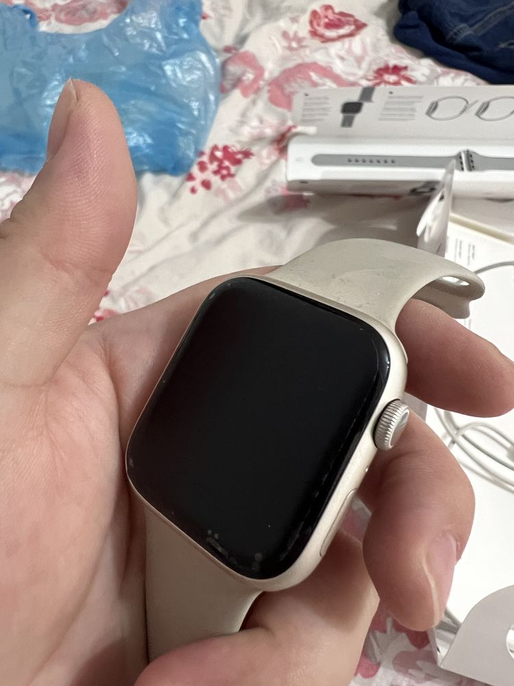 Продам часы Apple Watch 7