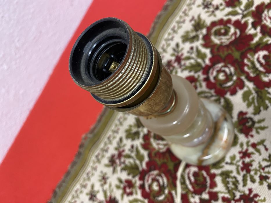 Настолна лампа месинг и оникс Италия 1960те години