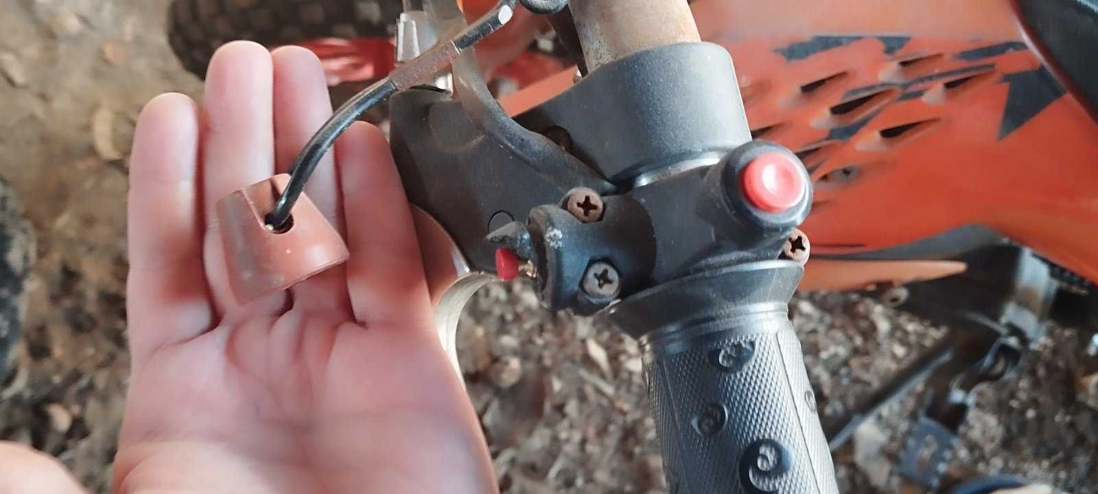 Продавам Cross motor